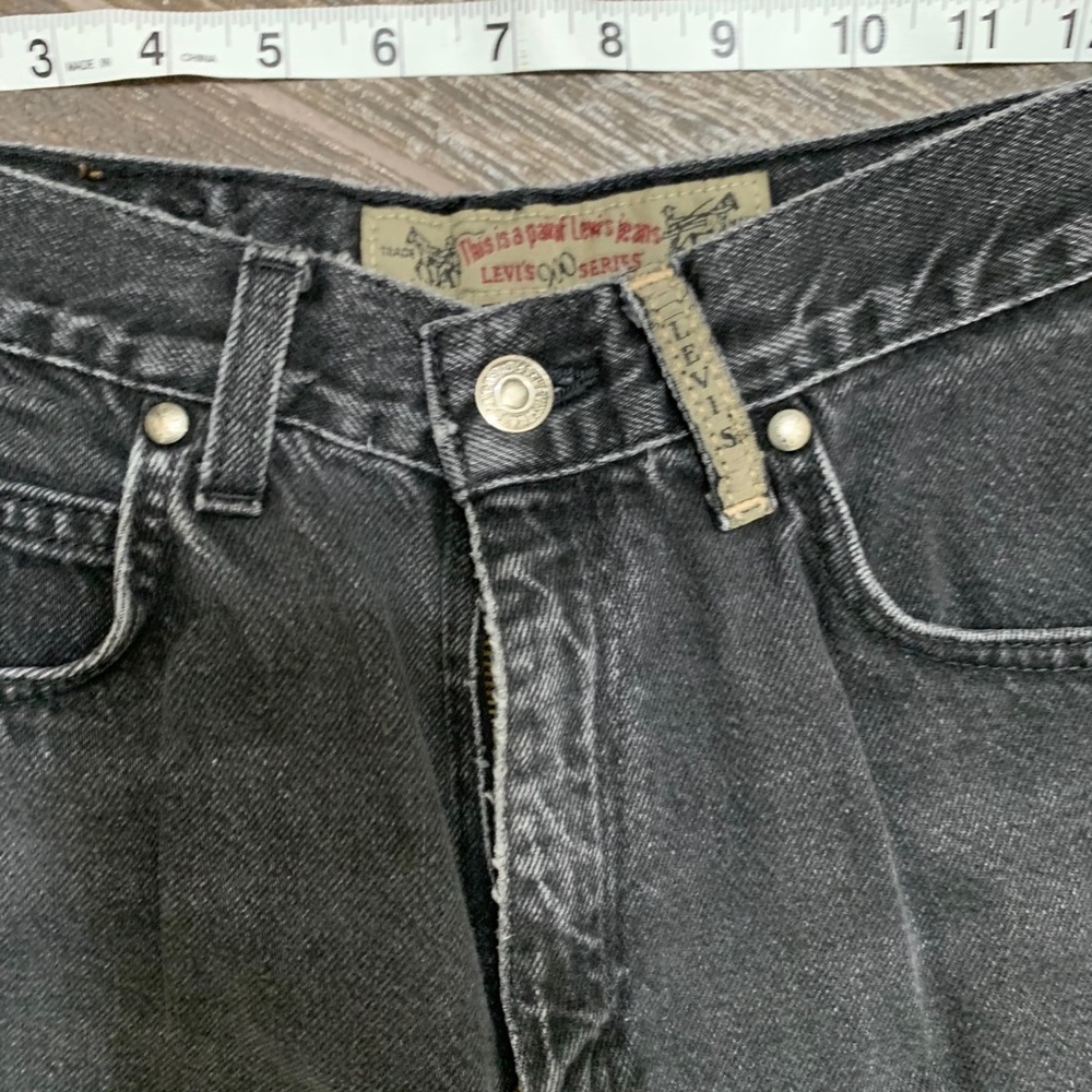 Levis 900 Series Black straight legged jeans - Picture 3 of 6